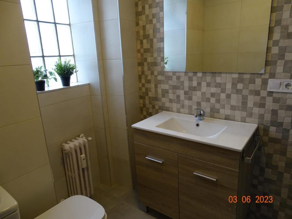 Апартаменты Apartamento Cuentame Бургос Экстерьер фото